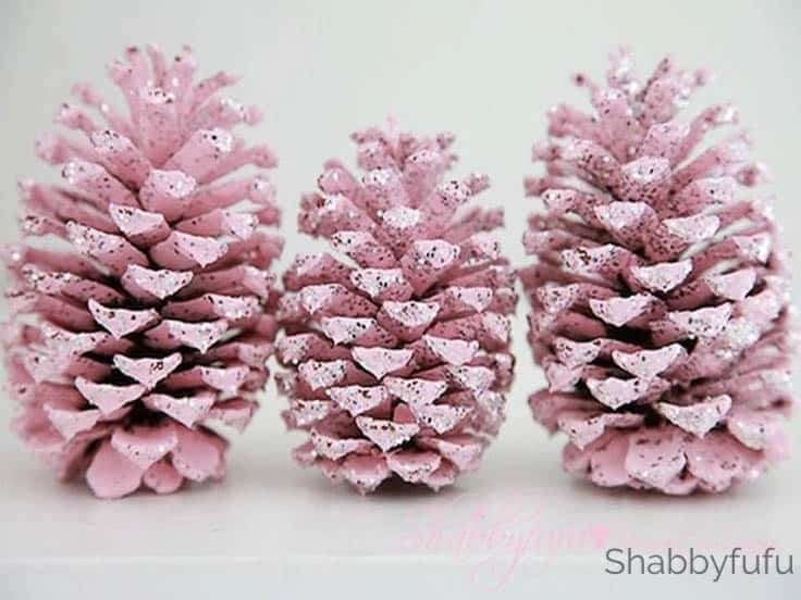 Easy Holiday Decor with Pine Cones