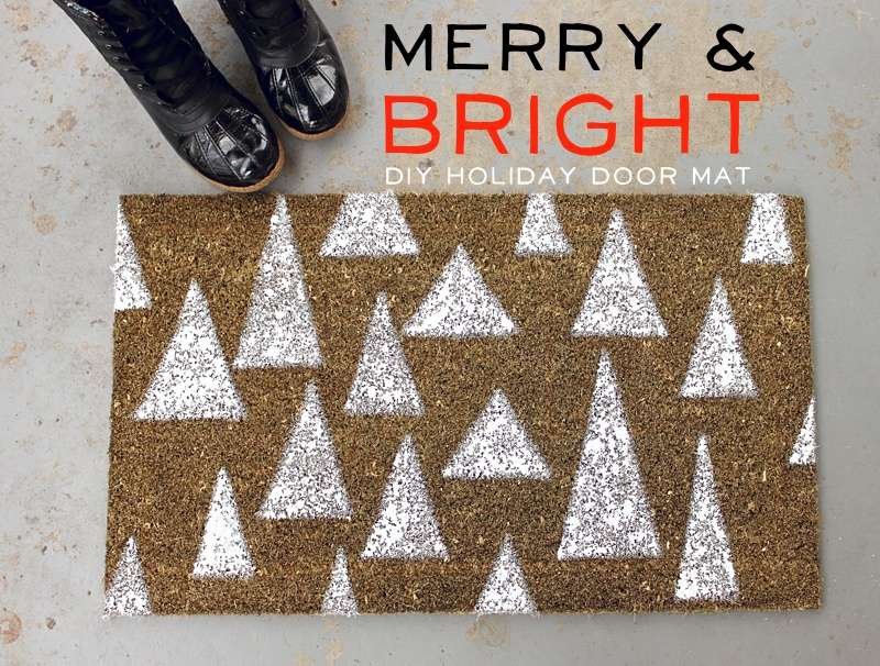 DIY holiday decor made with some paint and a cheap door mat! (easy peasy!)
