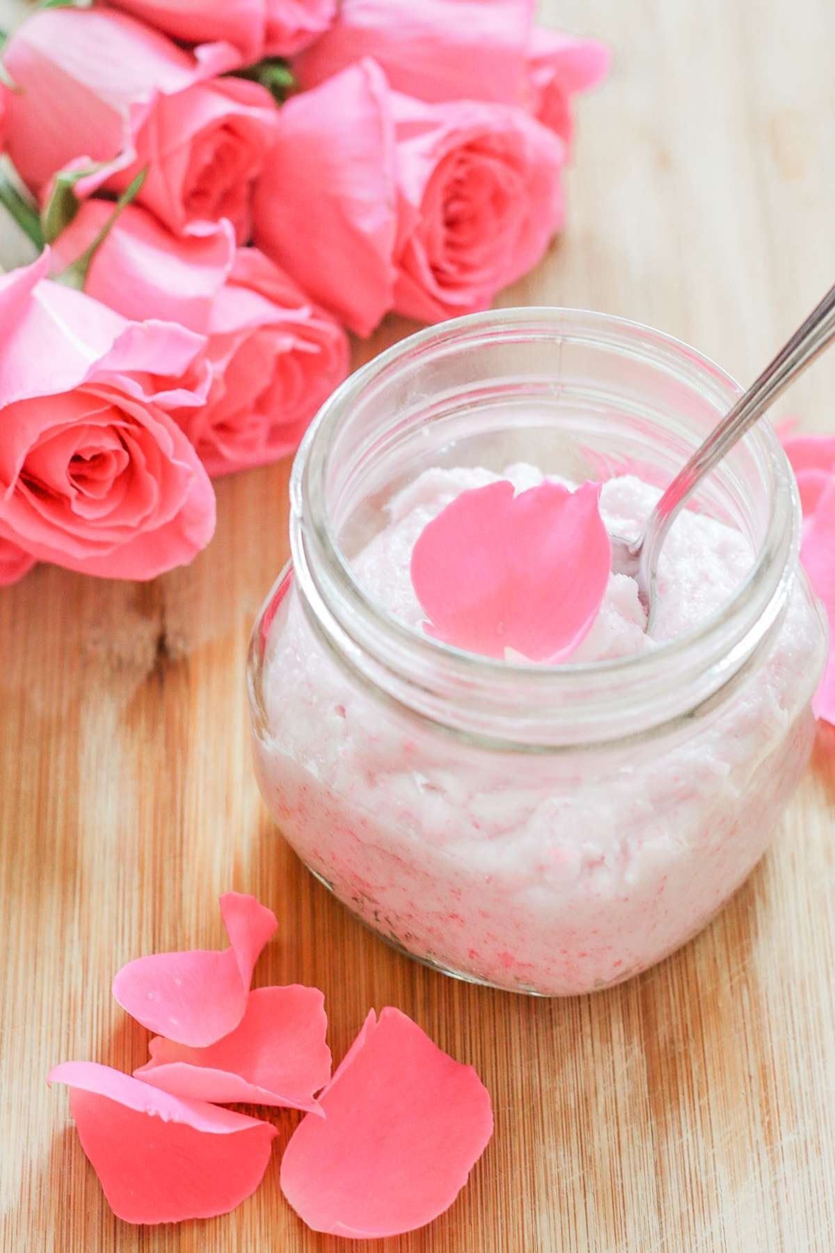 Easy rose sugar scrub for DIY mason jar gift idea