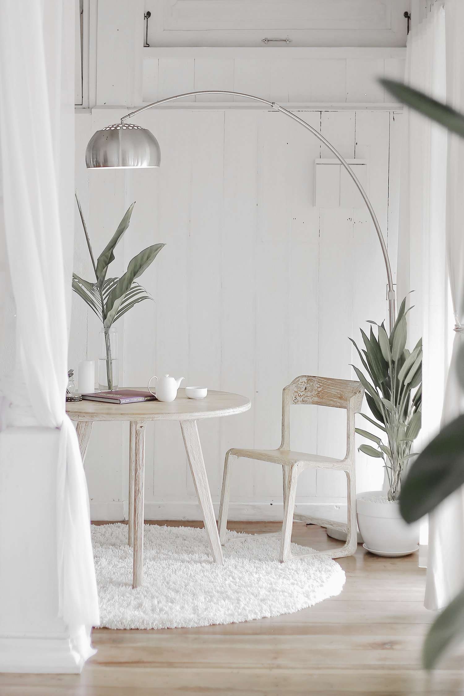 Ideas for small rooms: Use white paint and white furniture to make the room look bigger and wider